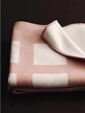 H&M Pink and Cream Geometric Throw